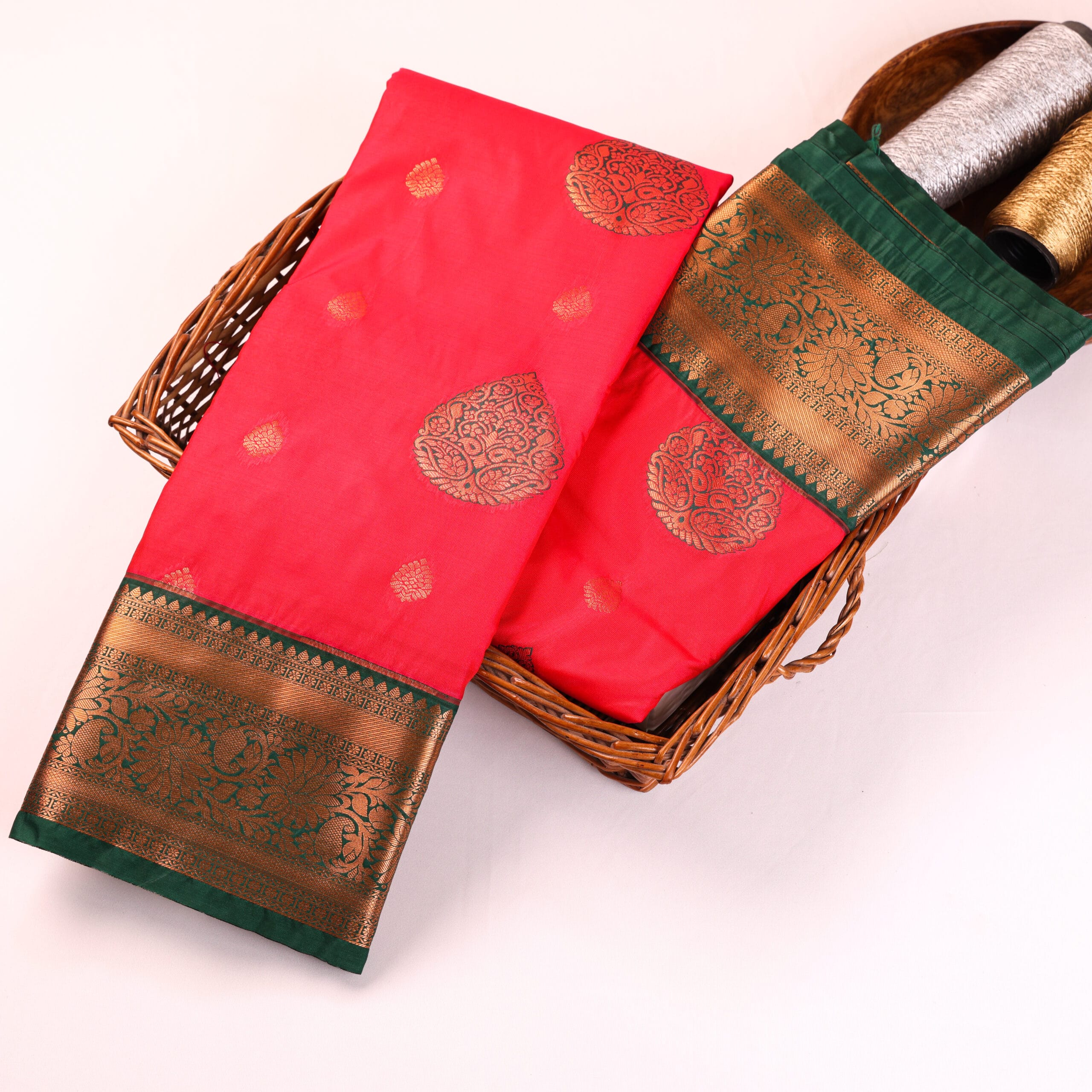 ArtSilkKorvaiMeenaButtaRs4275(1)