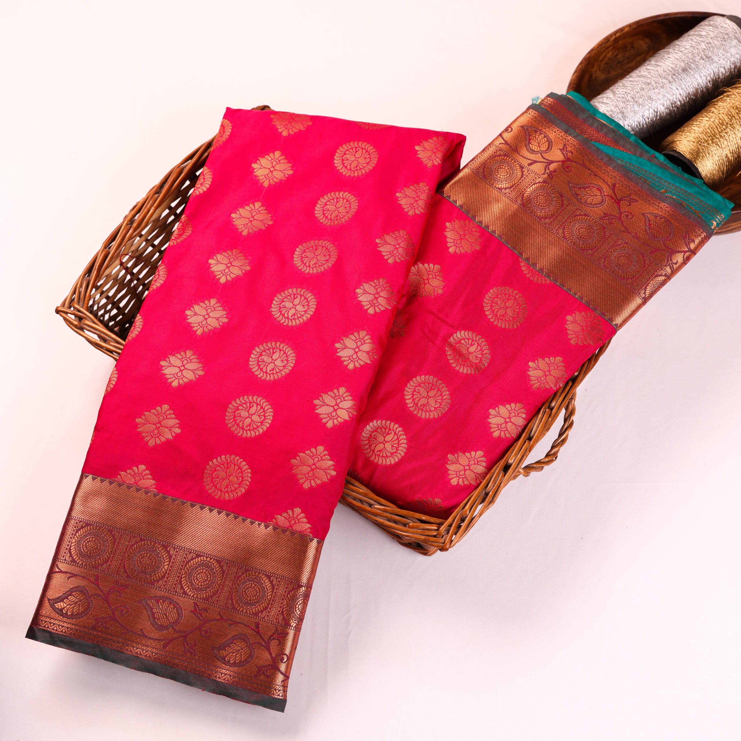 ArtSilkSareeRs2590(4)